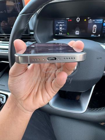 iphone 16 pro 1 TB - photo 4 of 6