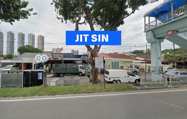 Facing Mainroad!! High exposure!! Jalan Masjid Negeri Half unit only 1