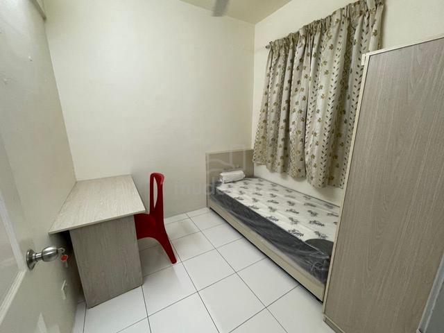 Georgetown female room for rent 1