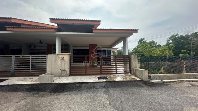 Corner Lot Setingkat di Kg Padang Perdana Kuantan Untuk Dijual 1