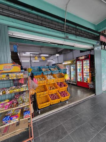 Taman Senai Utama 3 Storey Shop lot Full loan Saleng Kulai Skudai 1