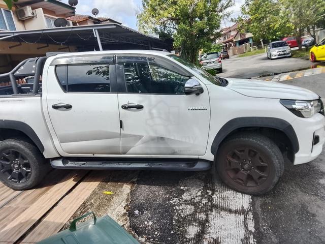 2019 Toyota HILUX 2.4 L-EDITION FACELIFT (A) - 2