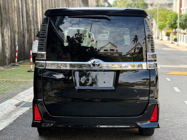 2021 Toyota VOXY 2.0 ZS KIRAMEKI 3 - 4