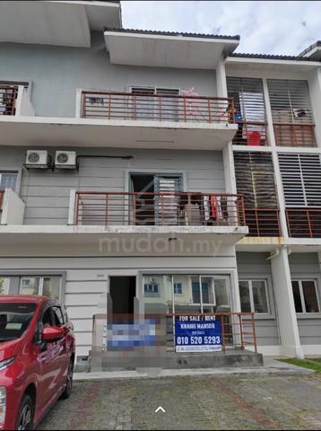 Suci Bandar Ainsdale 1