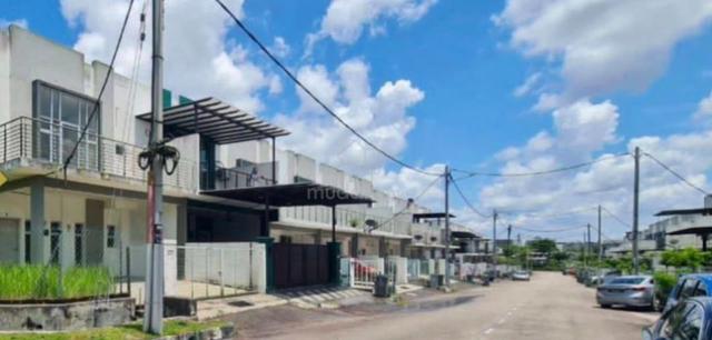 Pasir Gudang Bandar Layangkasa Jalan Wau kikik Double Storey House 1