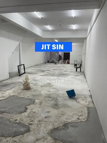 Facing Mainroad!! Jalan Jelutong Ground floor Shoplot Done Touch Up 1