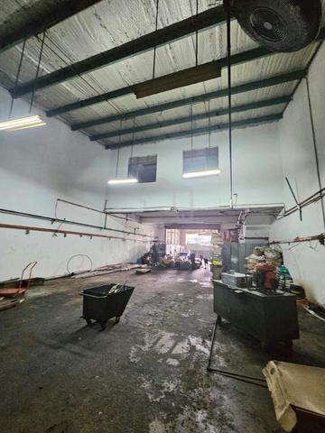 Unblock View, Fully Extended, 1.5 Storey Factory @ Kota Puteri, Permas 1