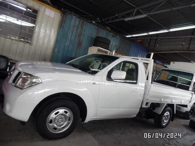 2013 Nissan NAVARA 2.5 CLASSIC/PASAR MALAM LV (M) - 1