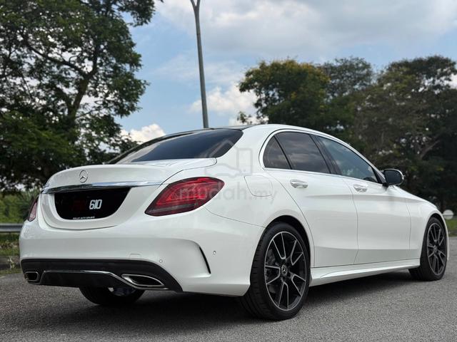 Low mileage 60k 2019 Mercedes Benz C300 AMG LINE - 5