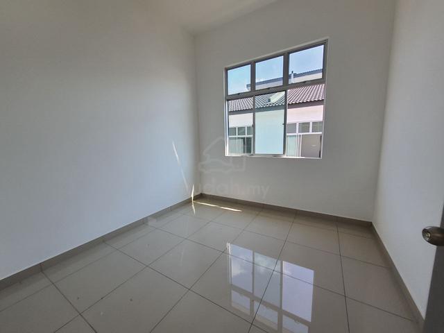 Cash back/Zero down payment New Project Single storey Kluang House 4
