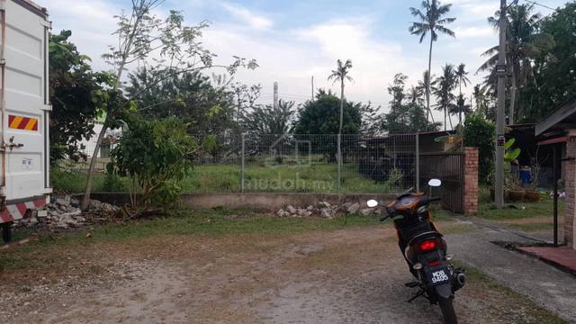 Tanah untuk dijual berdekatan dengan pantai siring 1