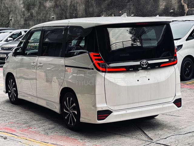 2022 LOW MILEAGE WHITE Toyota NOAH 2.0 SZ S-Z - 2
