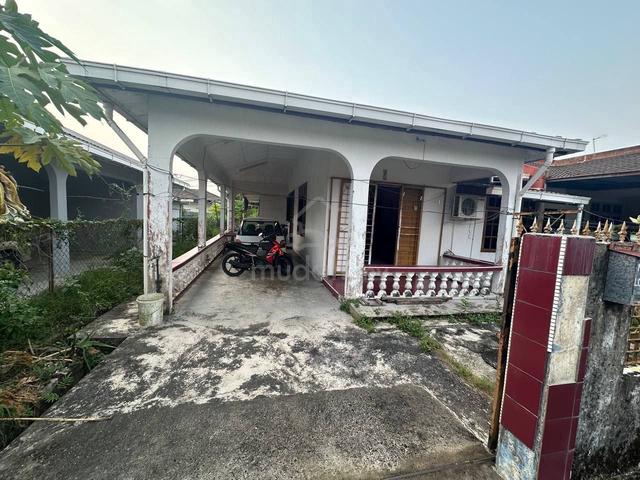 CORNER, Teres Setingkat, Matang Jaya 1