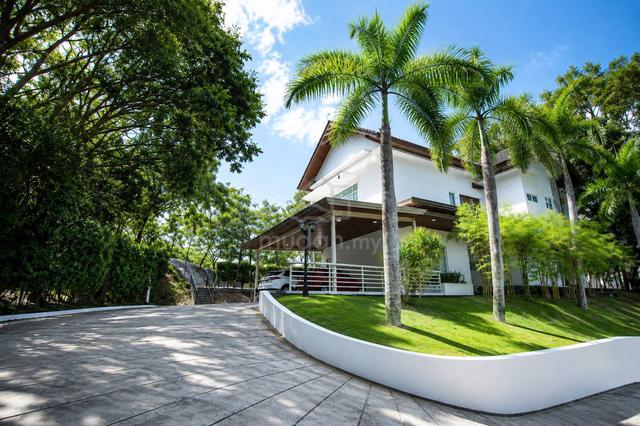 Bungalow Double Storey IOI Resort Putrajaya 1