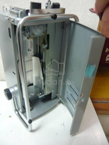 Iwatani CB-8 Cassette Gas Heater Used - photo 2 of 6
