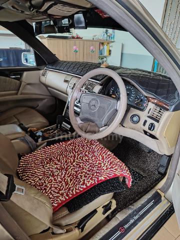 1995 Mercedes Benz 230E 2.0 W114 (M) - 3