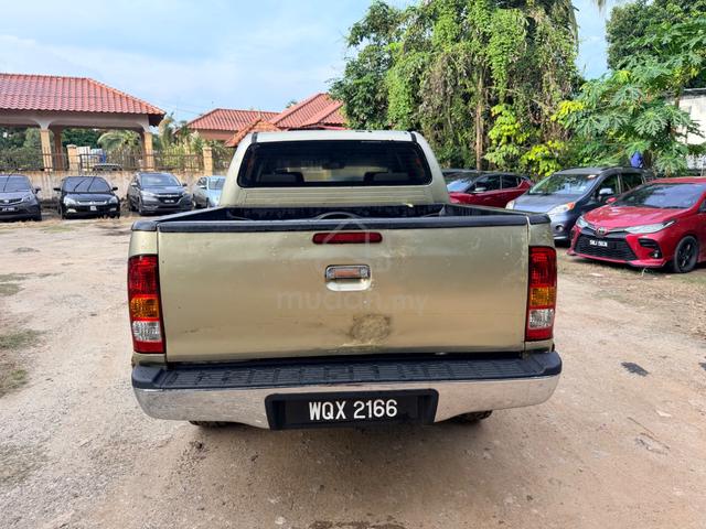 Toyota HILUX 2.5 G FACELIFT 4x4 (M)-08 - 4