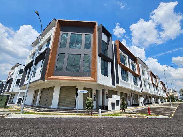 3 Storey Corner Bandar seri putra kajang ,bangi 44x70 1