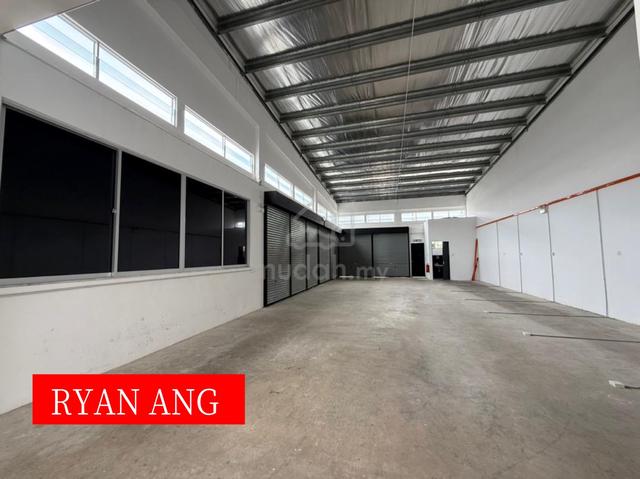 New 1.5 Storey For Rent At Valdor Industrial Area 1
