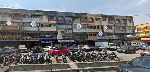 Tmn Permata Ground Floor Shop Facing Giant & Same Row Eco Shop 1