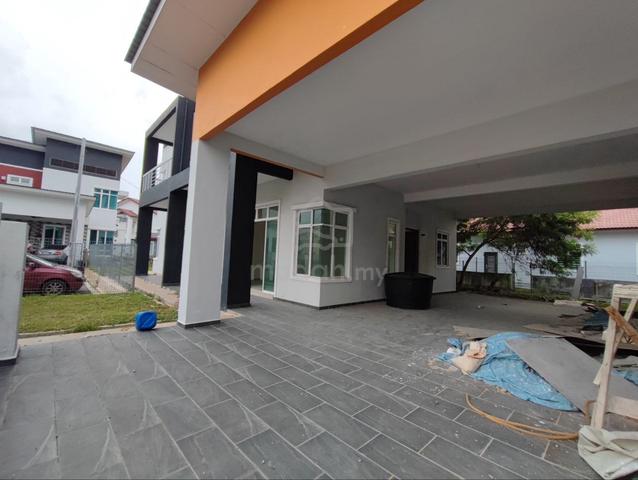 Melaka Bukit Piatu Mutiara Semi D 5 1 Bedrooms House 1