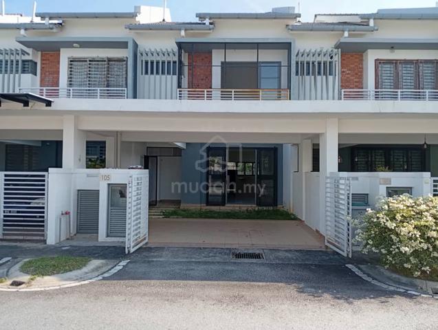 Laman Mawar Kota Seriemas Nilai Freehold Gated Guarded 1