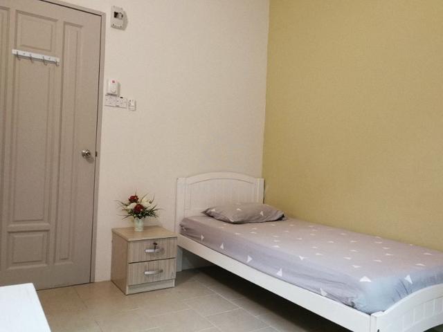 Private Room Beside Vivacity Tabuan Jaya 1