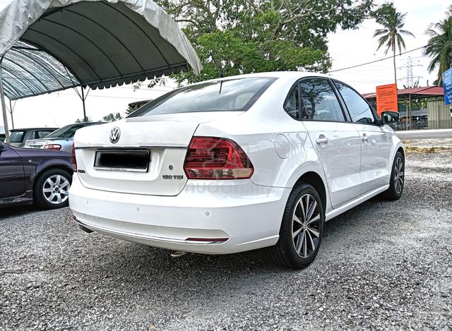 2017 Volkswagen VENTO 1.2 TSI HIGHLINE (A) - 2