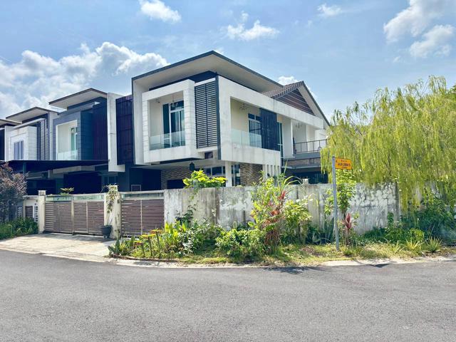 Corner Bandar Seri Alam EMERALD RESIDENCENZ Double Storey Terrace 1