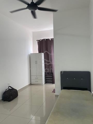 Room for rent in Tiara Sendayan 1