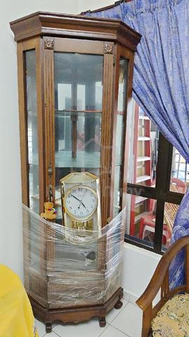 mahu jual meja dan almari - photo 3 of 3