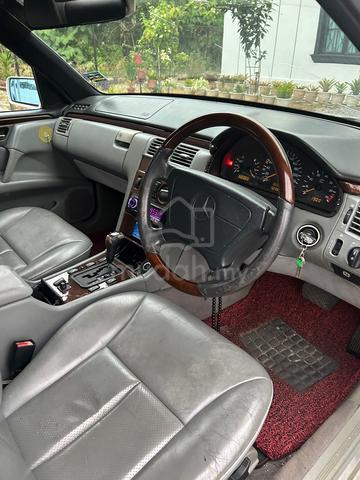 1995 Mercedes Benz 230E 2.3 W124 (A) - 2