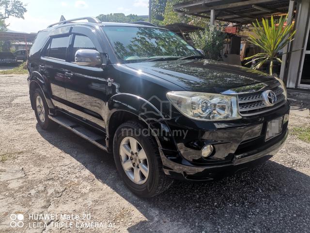 2010 Toyota FORTUNER 2.5 G TRD SPORTIVO FACELIFT - 2