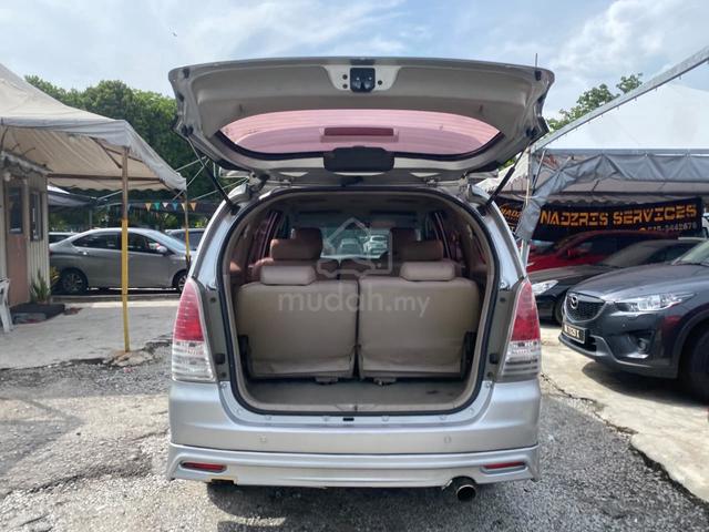 2011 Toyota INNOVA 2.0 E (A) - 4
