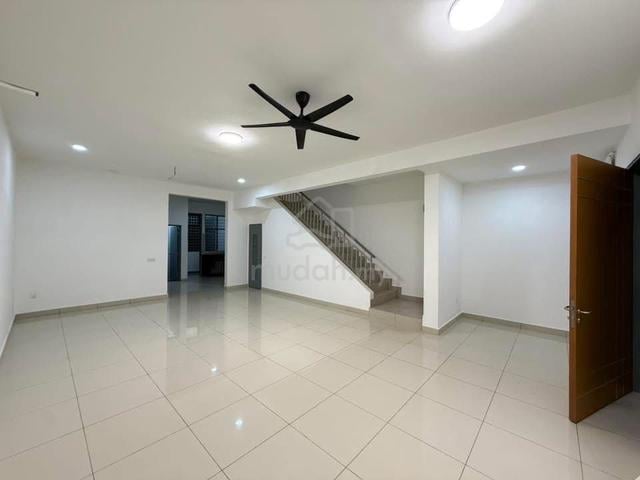 Double Storey Permas Jaya Near Megahria Senibong 15min To Jb Town Ciq 1