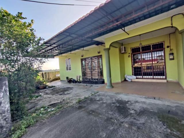 Semi D Cornerlot Guntong, Limbat 1