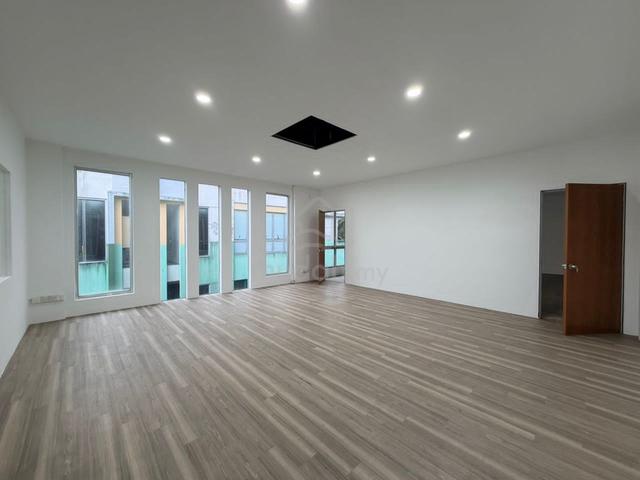 Sutera Utama Endlot Shoplot For Rent 1