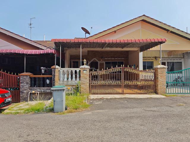 Johor Skudai Leasehold 1-Storey Terraced House For Sale 1