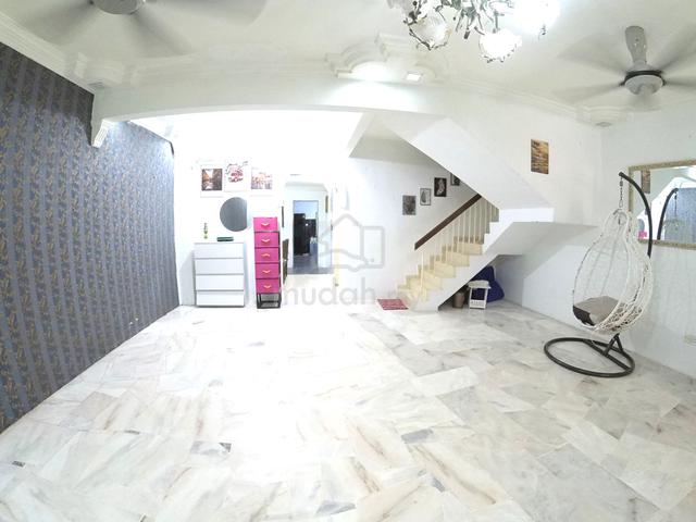 [BOOKING RM1K_FREEHOLD RENOVATED] Double Storey Desa Puteri Rawang 1