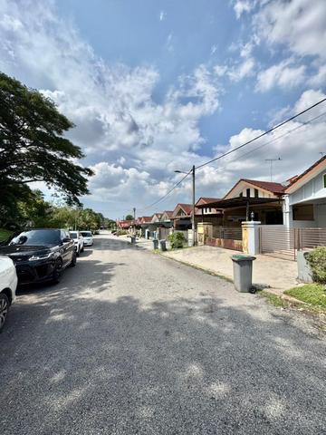 Jalan Tiong 12 @ Bandar Putra Kulai 1 Storey Terrace House For Sale 1