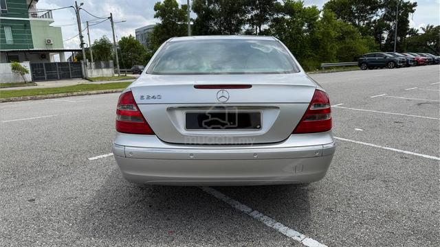 2004/2005 Mercedes-Benz E240 (A) AVANGARDE CBU - 4