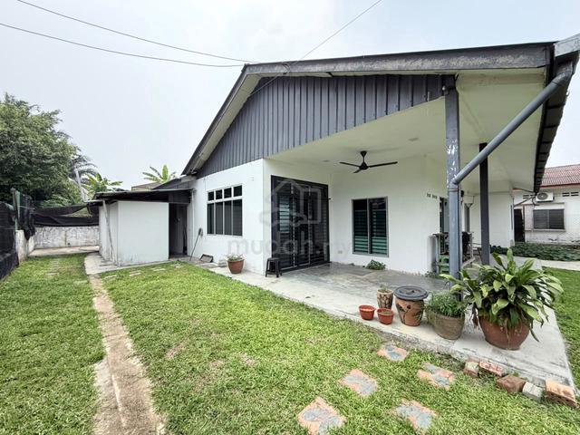 Kelapa Sawit Fully Furnished Single Storey bangalow House ,Kulai 1
