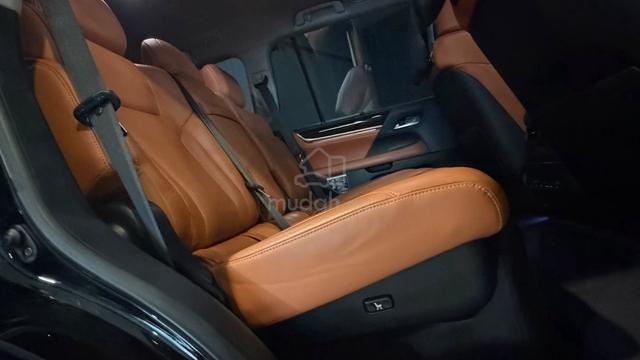 2016 Lexus LX570 5.7 V8 - 5