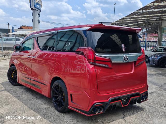 2015 Toyota Alphard 2.5 SC with Brembo Brakes  - 2