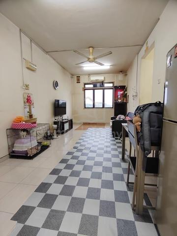 Rumah Pangsa Laman Tasik 2