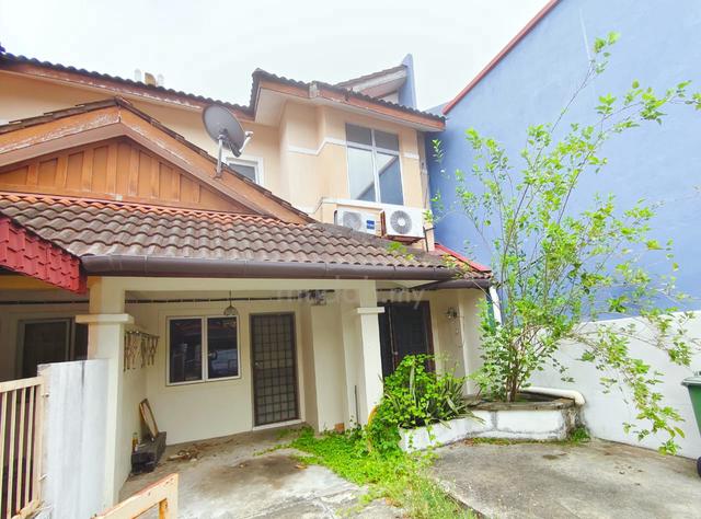 Rear Extended 2 Storey Terrace Lorong Az-Zaharah 10 Bandar Puncak Alam 1