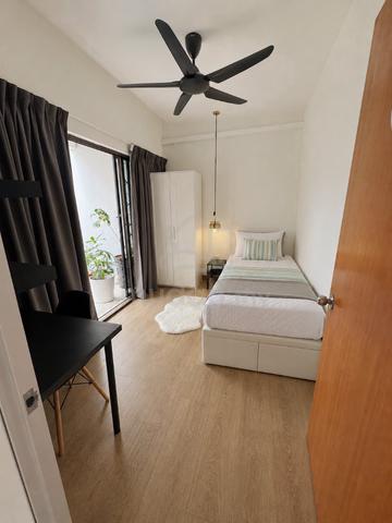 Furnished Room with Working Desk & High-Speed Internet 1