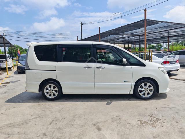 2013 Nissan SERENA FULL SPEC 2.0 (AUTO) - 2