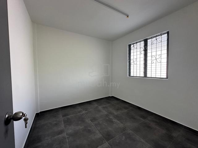 Flat Taman Ungku Tun Aminah 1