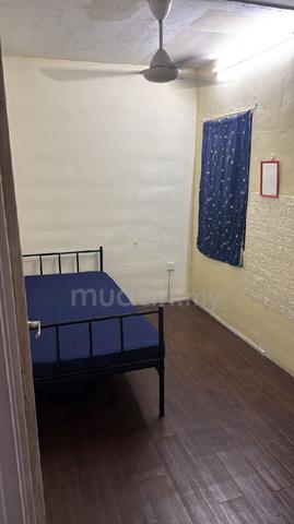 Bilik Sewa Lelaki Apartment Flora Damansara Blok B, Damansara Perdana
 1
